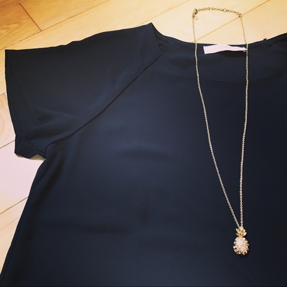 LOFT Tops - 🎆PRICE DROP! 🎆LOFT raglan solid black fluid tee